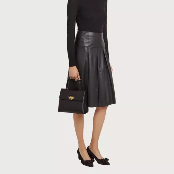 Salvatore Ferragamo Trifolio black small tote - Picture 7 of 15